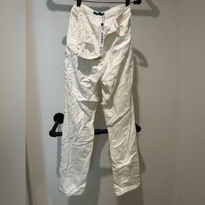 WHITE JEAN — HIGH WAISTED —BOOT CUT PANT — US SIZE 6 (BOOHOO)